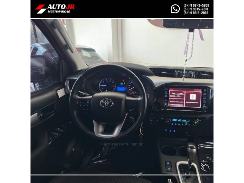 TOYOTA - HILUX - 2020/2020 - Prata - R$ 187.900,00