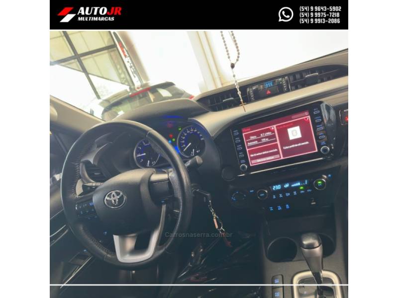 TOYOTA - HILUX - 2020/2020 - Prata - R$ 187.900,00