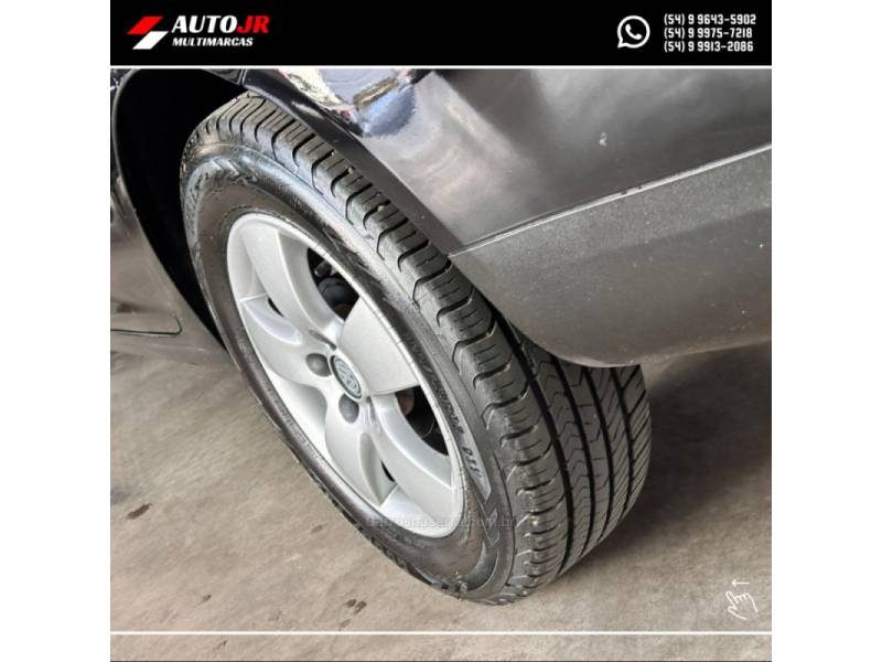 VOLKSWAGEN - SPACEFOX - 2007/2007 - Preta - R$ 31.900,00
