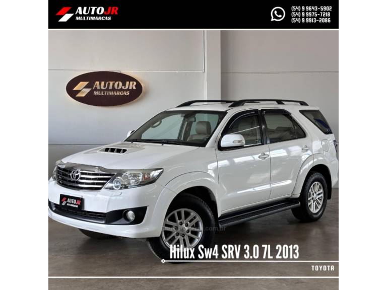 TOYOTA - HILUX SW4 - 2013/2013 - Branca - R$ 153.900,00