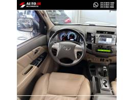 TOYOTA - HILUX SW4 - 2013/2013 - Branca - R$ 153.900,00