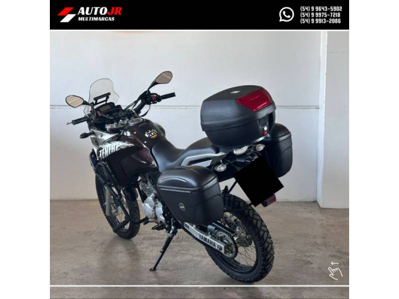 YAMAHA - XTZ 250 - 2016/2016 - Prata - R$ 24.900,00
