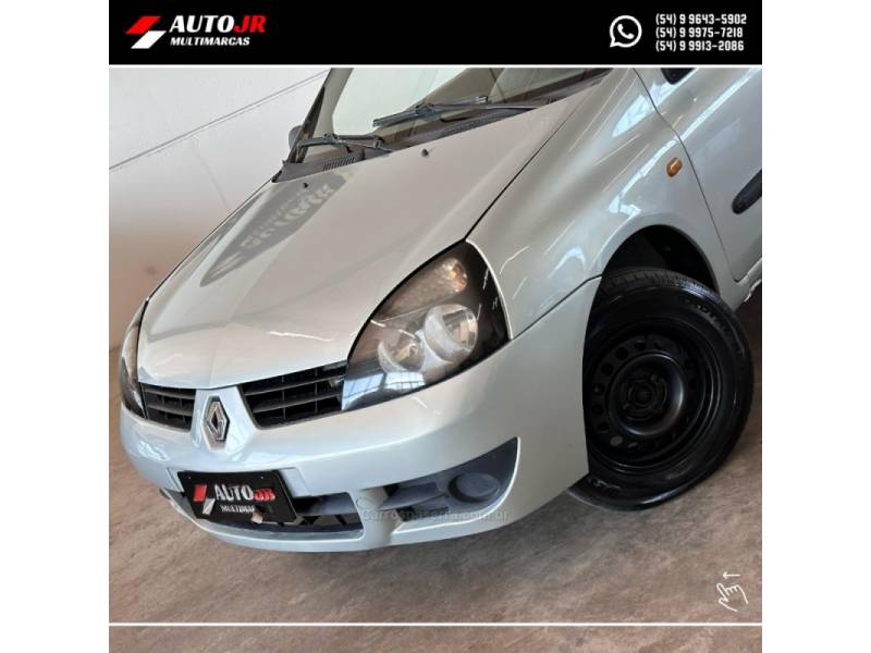 RENAULT - CLIO - 2004/2004 - Prata - R$ 15.900,00