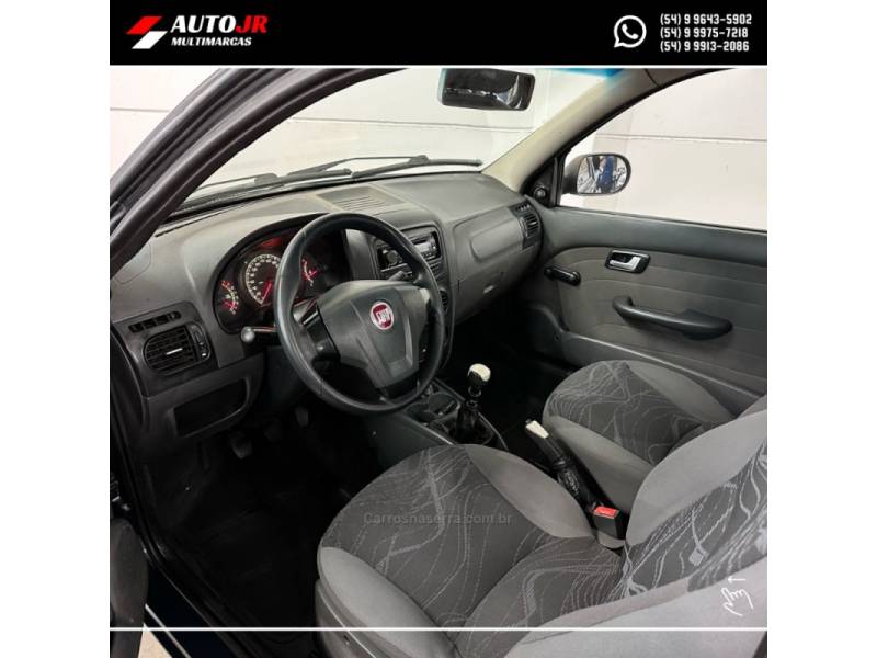 FIAT - STRADA - 2013/2013 - Azul - R$ 42.900,00