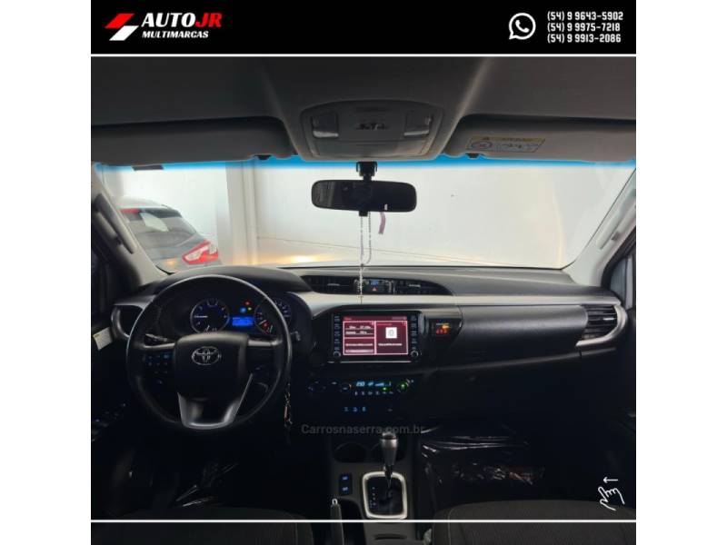 TOYOTA - HILUX - 2020/2020 - Prata - R$ 187.900,00