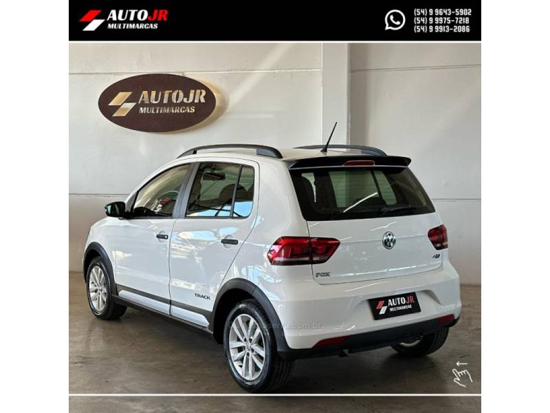 VOLKSWAGEN - FOX - 2017/2017 - Branca - R$ 59.900,00